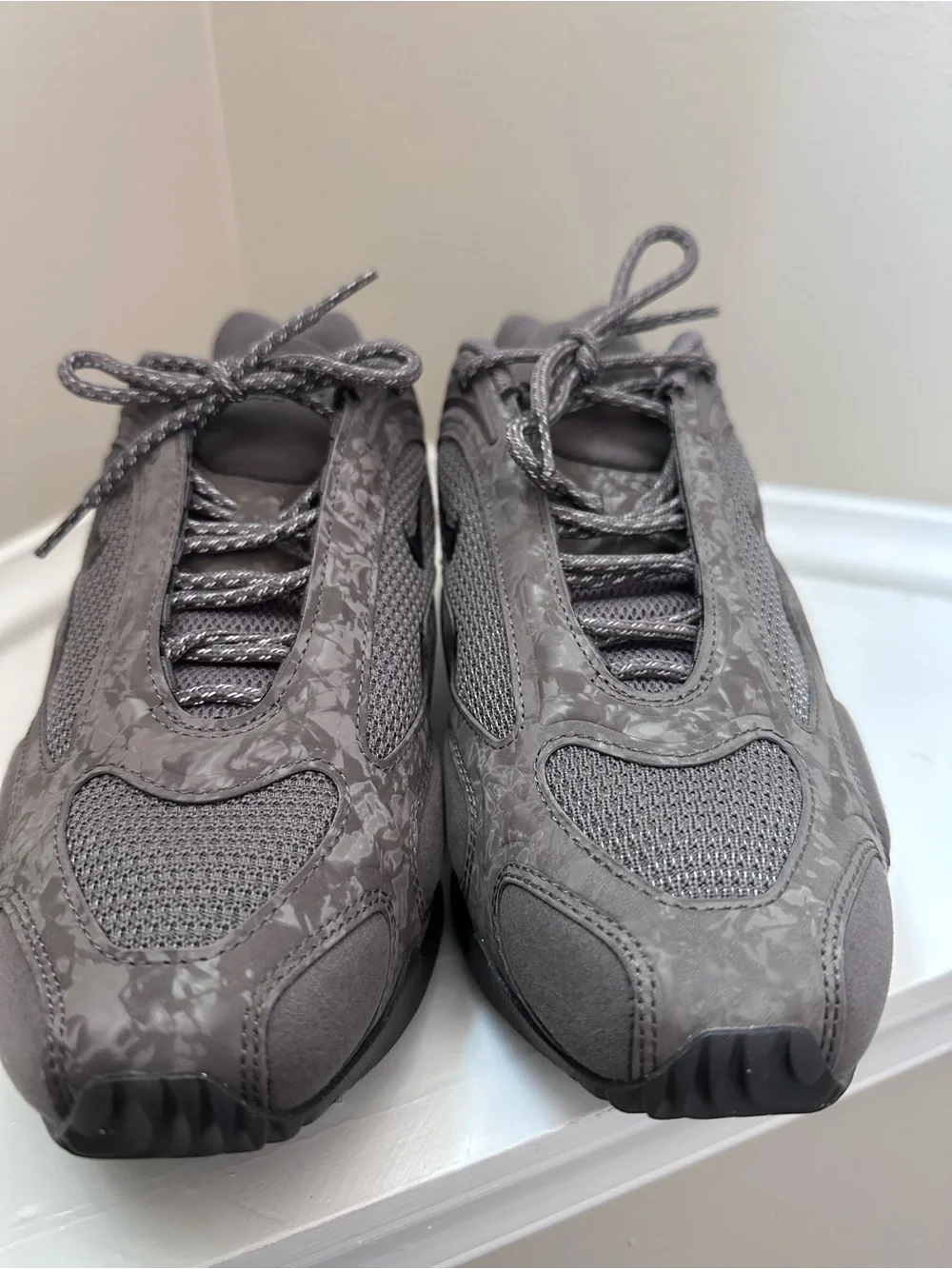 Nike Gray Marbled Running Sneakers